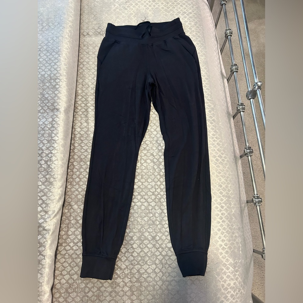 Lululemon black joggers